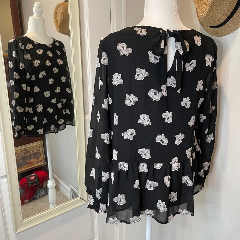 Loft Black and Off-White Ruffle-Bottom Top - PM - Picture 4 of 14